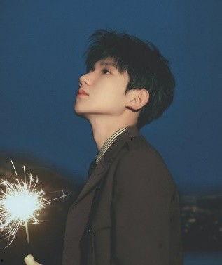 娱乐吃瓜的男歌手