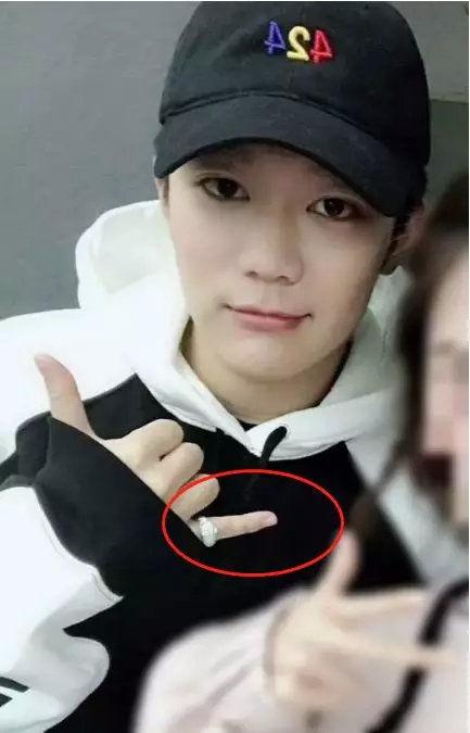 娱乐吃瓜五个女星是谁啊,揭秘“吃瓜群众”热议焦点